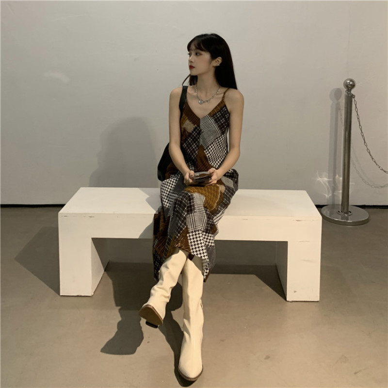 Đầm dài không tay hai dây cổ V họa tiết cá tính cho nữ | BigBuy360 - bigbuy360.vn