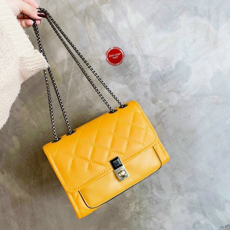 Túi đeo chéo thời trang khoá xoay