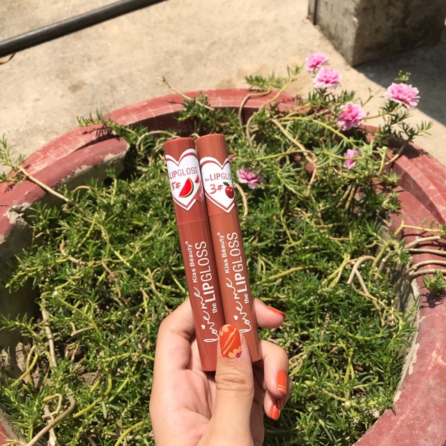 ❤Hai em Son Kem Trái Cây Love Me Kiss Bèauty The Lip Gloss Siêu Mịn , Thơm cực màu 05 và 03❤️