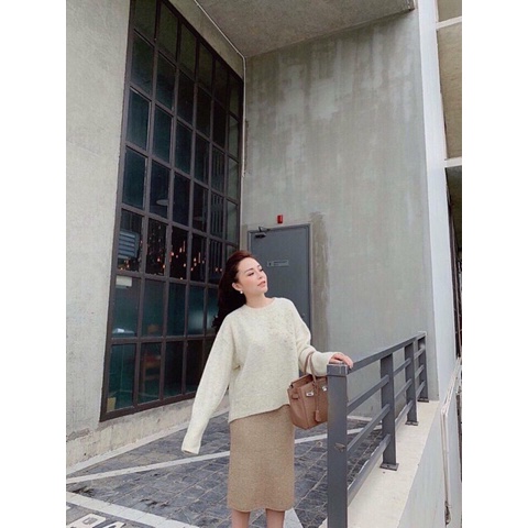 Chân váy len xẻ sau chất mịn, chân váy bút chì dành cho chị em công sở, đi chơi | BigBuy360 - bigbuy360.vn