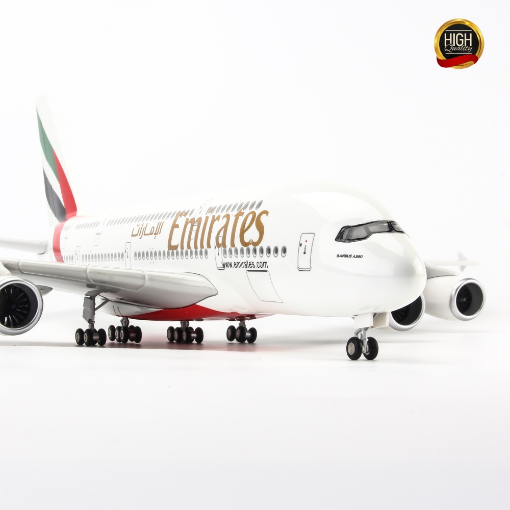 Mô hình máy bay lắp ráp có đèn led Emirates Airbus A380 47cm Everfly