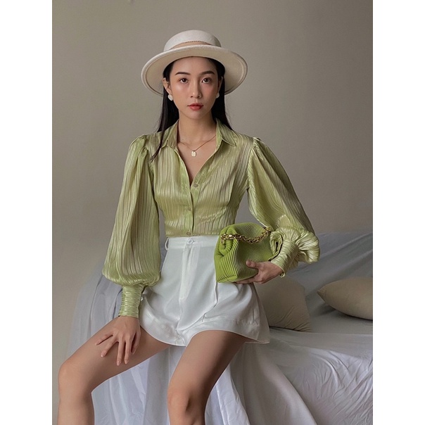 Áo sơmi lụa kim tuyến 2 màu trắng-xanh | BigBuy360 - bigbuy360.vn