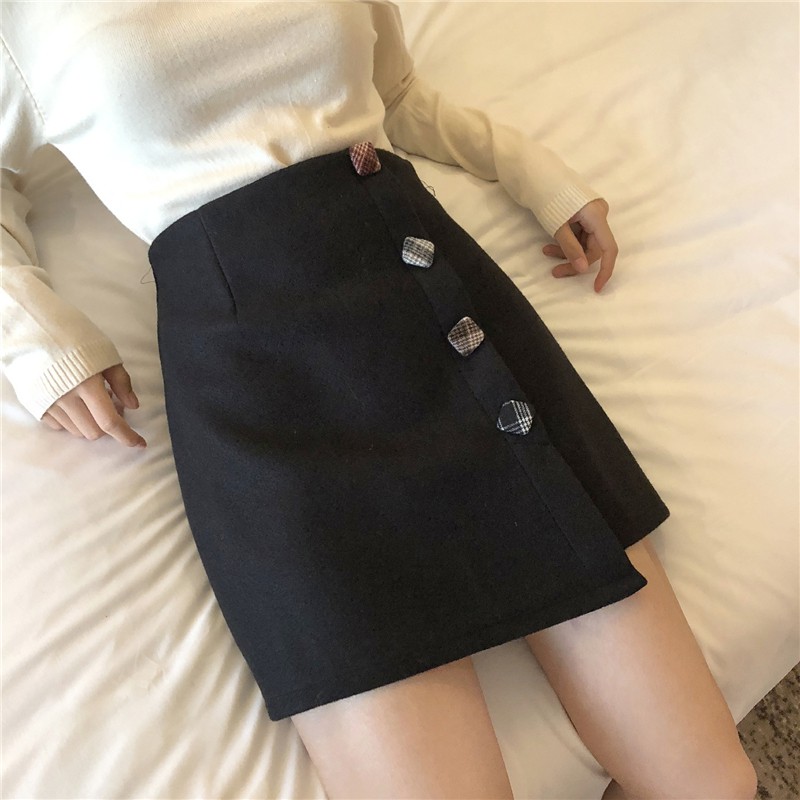 Chân váy chữ A dạ 4 cúc