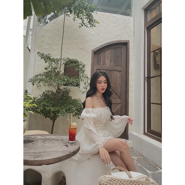 Váy trễ vai đuôi cá chất tơ Ashley