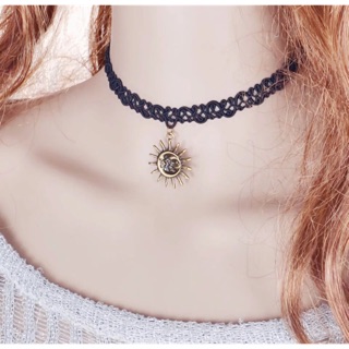 Vòng cổ choker cá tính mặt nữ thần mặt trời