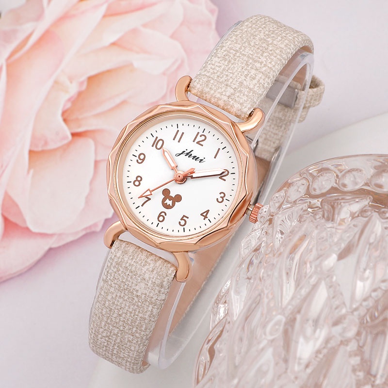 Đồng Hồ Quartz Với Dây Đeo Da