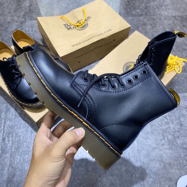 Giầy DR MARTEN ĐEN DA TRƠN SC [ FULL DÂY + BOX ]