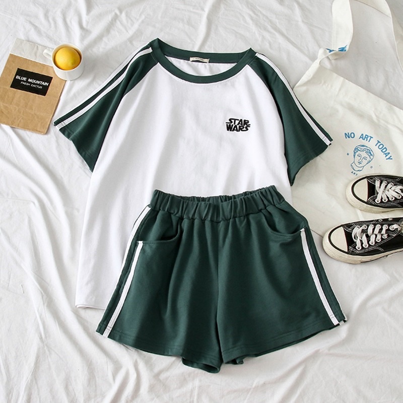 Set áo thun quần lửng thể thao phối kẻ sọc tay