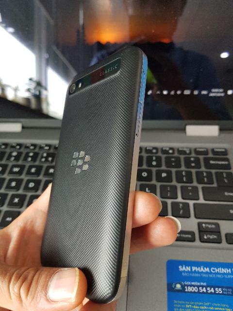 Điện thoại di động Blackberry classic chính hãng