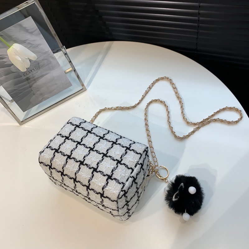 Túi Đeo Vai Màu Trắng Đen Thời Trang Mùa Hè 2022 Cho Nữ