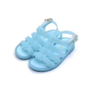 Sandal nhựa mềm dẻo cho các bé