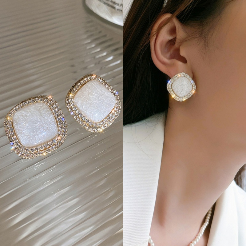 Khuyên Tai Đính Đá Cao Cấp Hình Vuông Sang Trọng Quý Phái