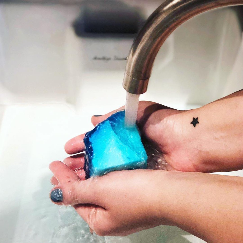 Bánh xà phòng LUSH - Outback Mate soap | BigBuy360 - bigbuy360.vn