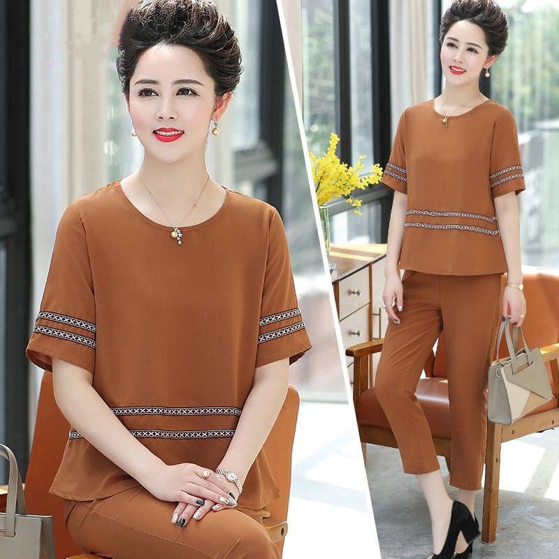 Set Áo Thun Ngắn Tay + Quần Lửng Thời Trang Cho Phụ Nữ Trung Niên