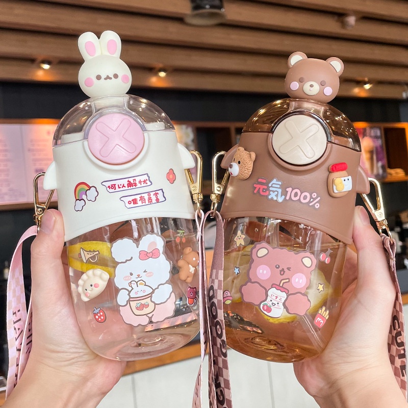 Bình Nước Nhựa 630ml Kèm Ống Hút Chịu Nhiệt Cao Dễ Thương Cho Bé
