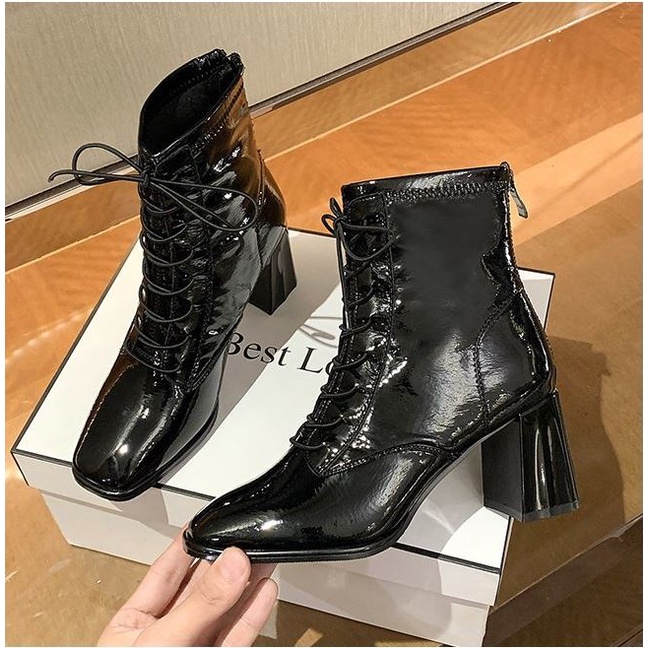 Giày bốt nữ WOMENSTORY boost da bóng 2 màu đen và kem lót nỉ khóa kéo sau Boots cao cổ đế vuông 7 cm boot mùa đông 86-A5