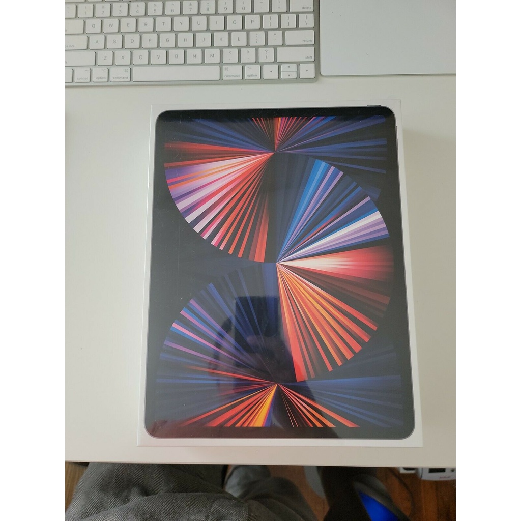 Apple iPad Pro thế hệ thứ 5 hoàn toàn mới (2021) 12,9 '' Wi-Fi 256GB - Hộp kín màu xám không gian