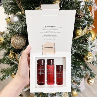 Sét dưỡng da mini lựu đỏ innisfree
