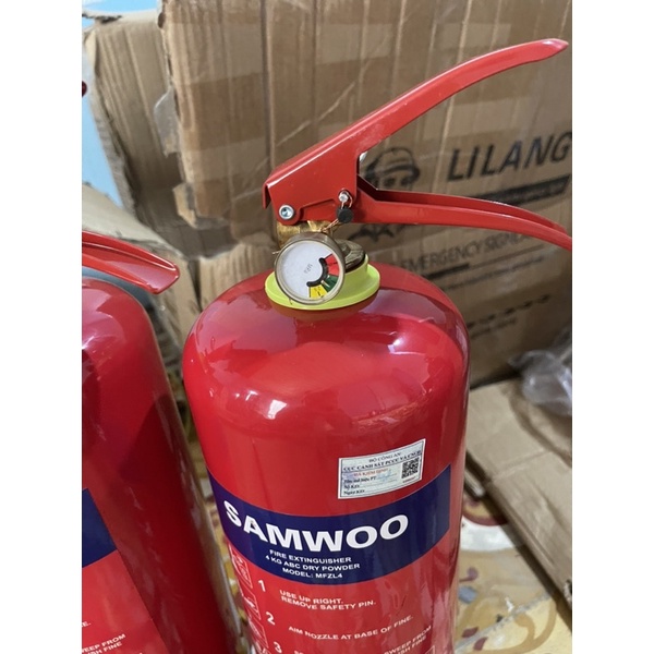 Combo 2 bình cứu hoả 4kg có tem kiểm định _1 kệ đôi đựng 2 bình chữa cháy và 1 bộ nội quy tiêu lệnh pccc