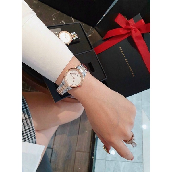 Đồng Hồ Nữ DW ICONIC LINK 28/32mm