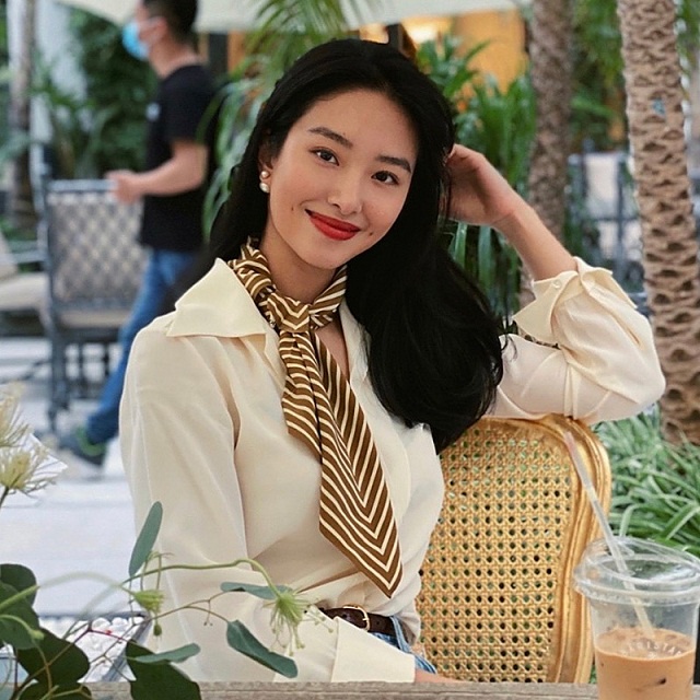 Khăn choàng cổ lụa bandana 70x70cm họa tiết vuông thời trang [Twist] 08T-V