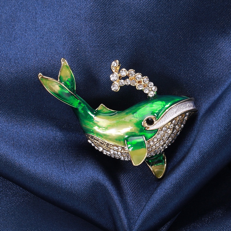 Ghim Cài Áo Hình Cá Voi Tráng Men Dễ Thương