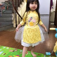 Áo dài cách tân lụa cho bé
