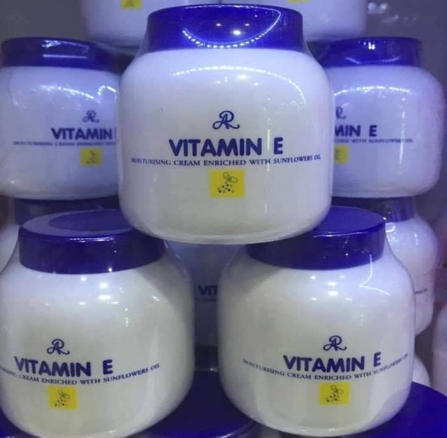 Kem dưỡng ẩm vitamin E  ARON Thái lan