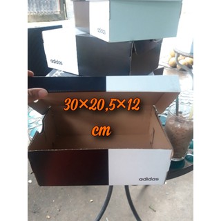 200 hộp giày adidas 30x20,5x12 cm