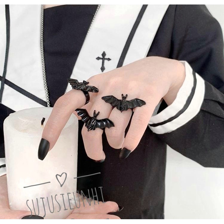 Nhẫn hở unisex đen hình con dơi / bat-shaped ring