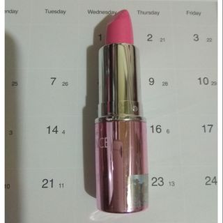 thanh lý Son dưỡng môi essance