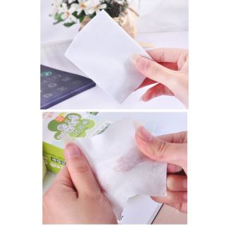Khăn giấy tẩy trang