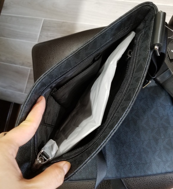 Túi michael kors nam chính hãng sale