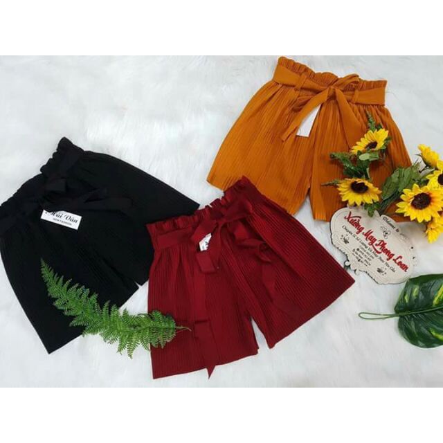 Quần váy dập li còn đỏ đô 35k
