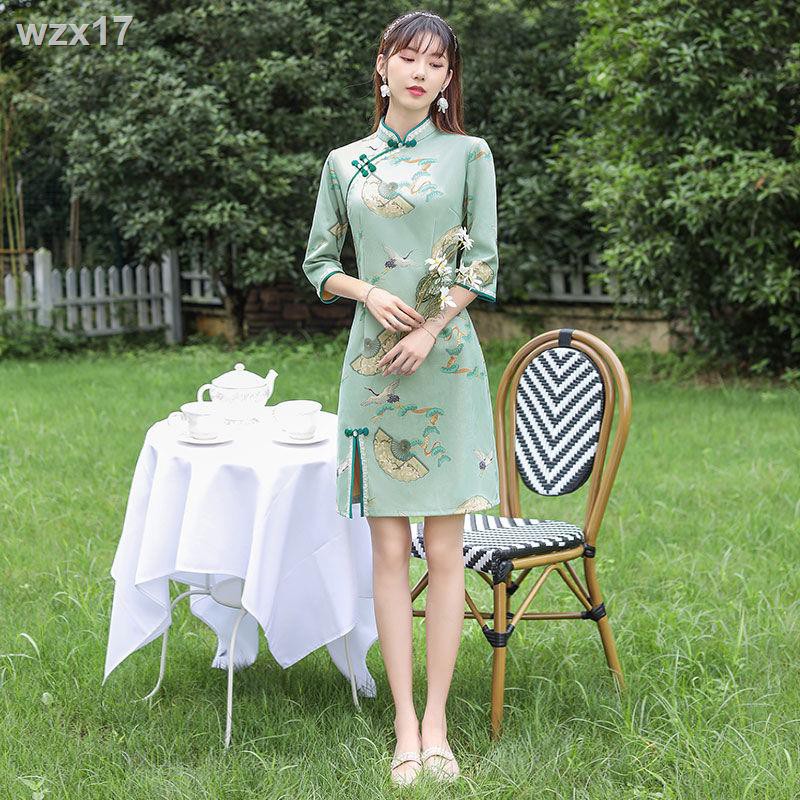 2021 cô gái trẻ sườn xám thời trang phong cách Trung Quốc ngắn tay mới ba phần tư áo cải tiến