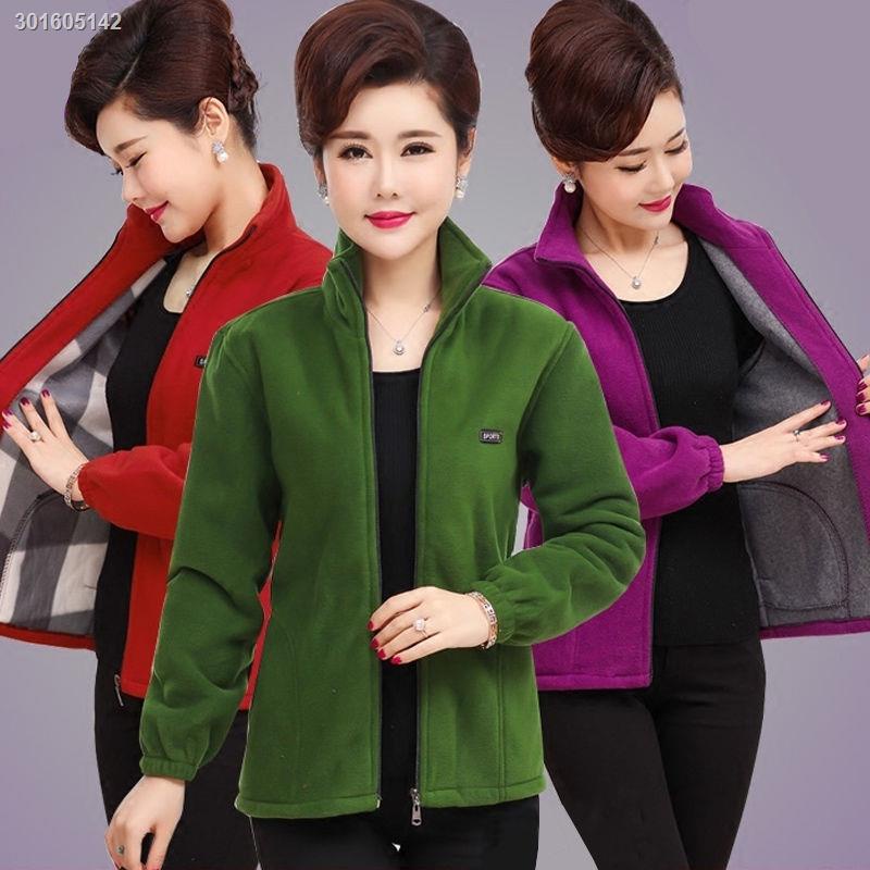 Middle-aged and elderly coat 2019 new 40-year-old 50 mothers wear autumn and winter plus velvet sweater plus size fleece jacket women