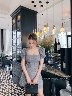 Đầm caro nút bọc