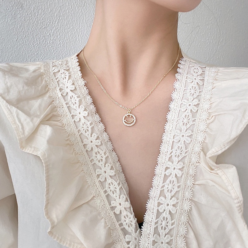 Vòng cổ Thép Titan 18K Mặt Cười Dễ Thương Dành Cho Nữ
