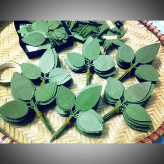Lá hồng giấy mỹ thuật