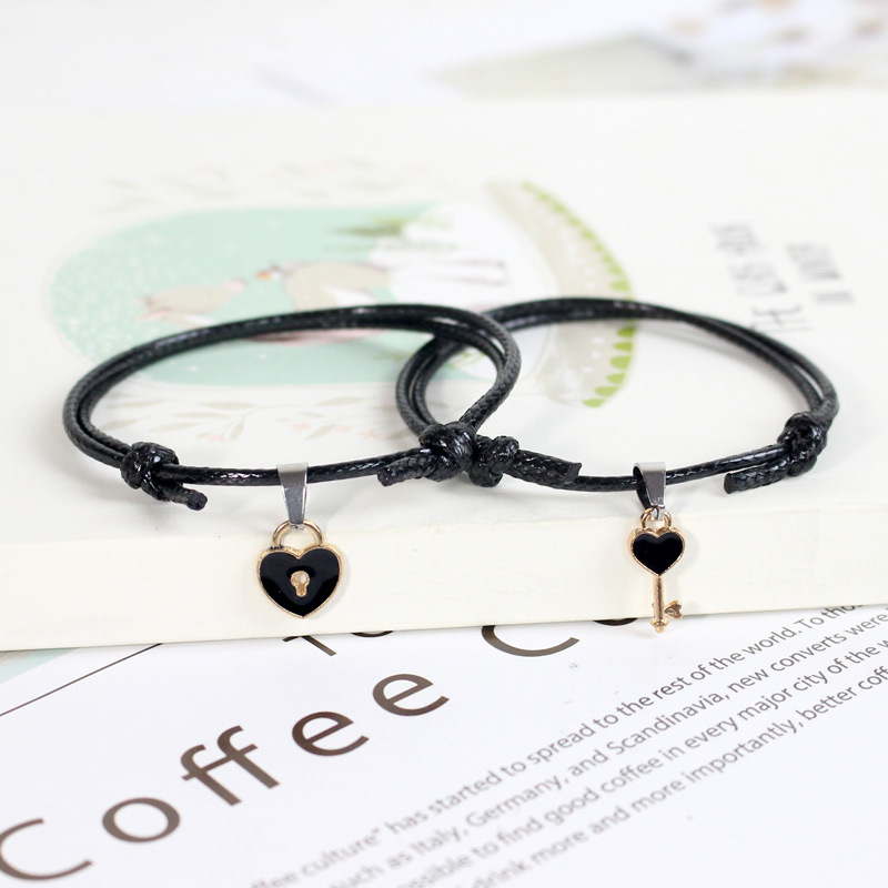 Set 2 Vòng Tay Bện Dây Gắn Mặt Kim Loại Chữ Love Thời Trang Cho Cặp Đôi