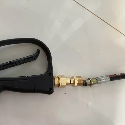 Khớp xoay chống xoắn dây máy xịt rửa cao áp, lắp vào súng xịt chân ren 22mm