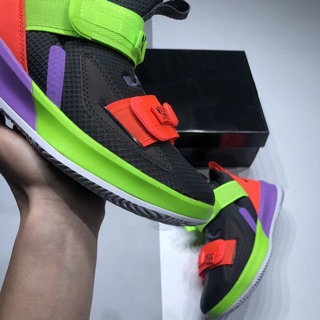 Giày bóng rổ lebron soldier 13
