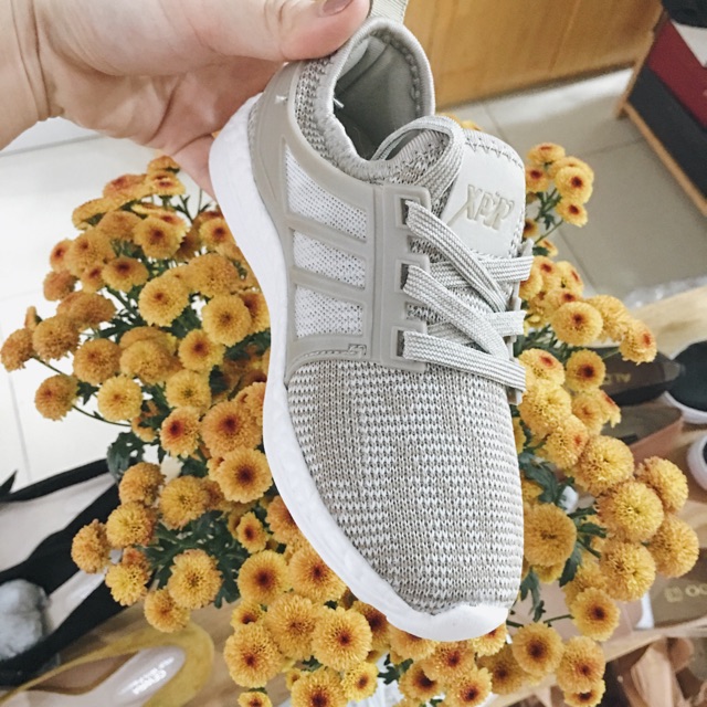 Sneaker Xuất xịn, Giày siêu nhẹ và êm 