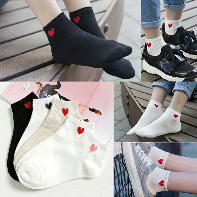 Tất nữ cổ ngắn hình trái tim
