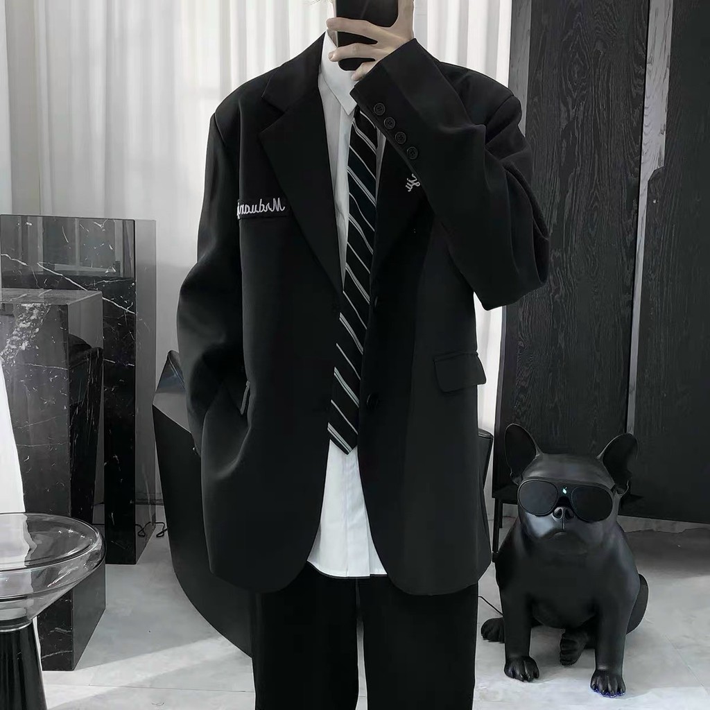 ÁO BLAZER THÊU CHỮ CỔ