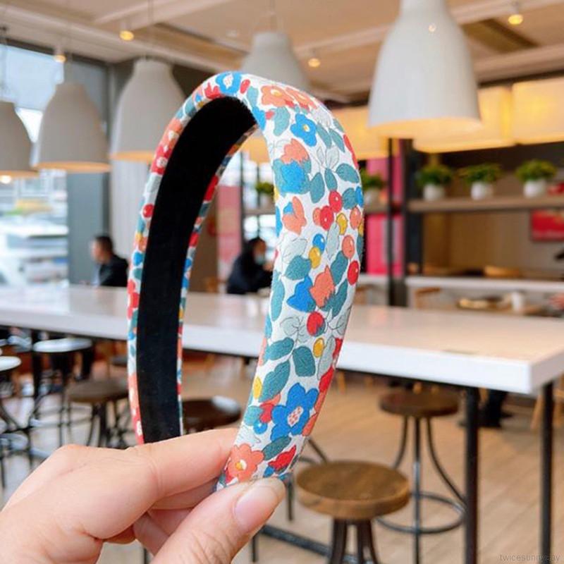 Cài tóc phong cách Hàn Quốc dễ thương cho bé gái