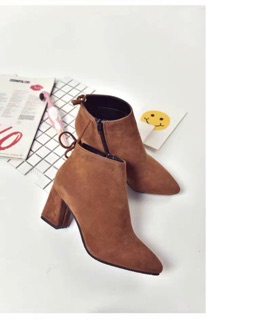 Boot da lộn thắt nơ sau