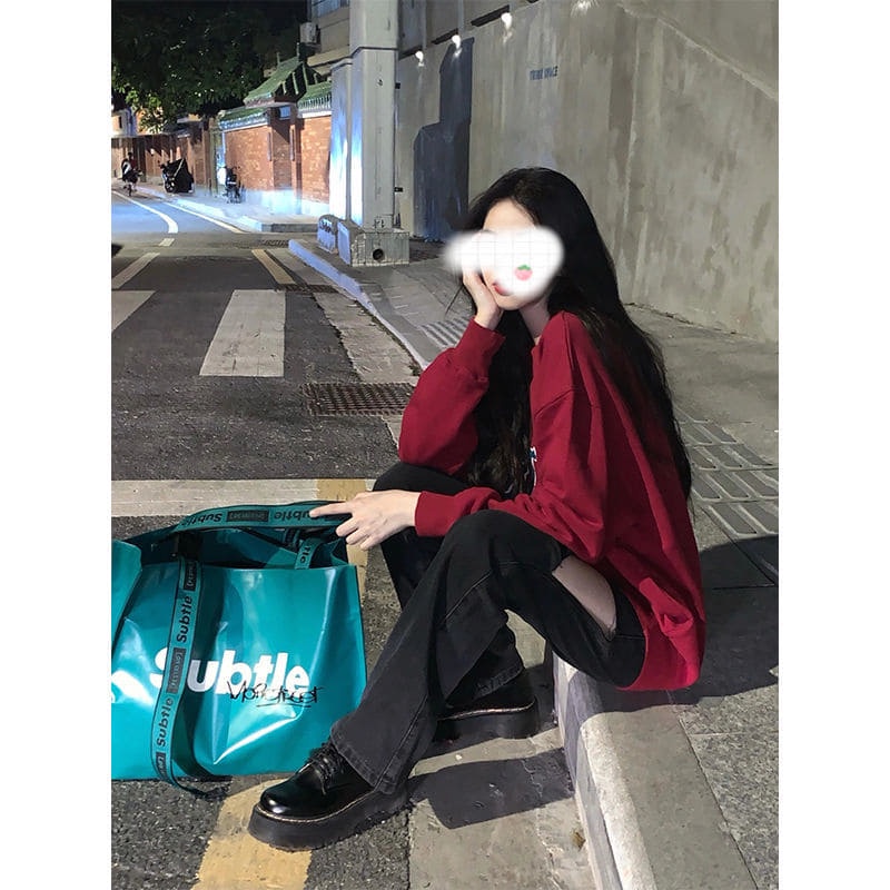 ÁO SWEATER NỈ MỎNG DA CÁ UNISEX CỔ TRÒN MÀU ĐỎ ĐÔ IN CHỮ CÁ TÍNH HOT TREND DÁNG OVERSIZE HOT TRENDY DOUYIN