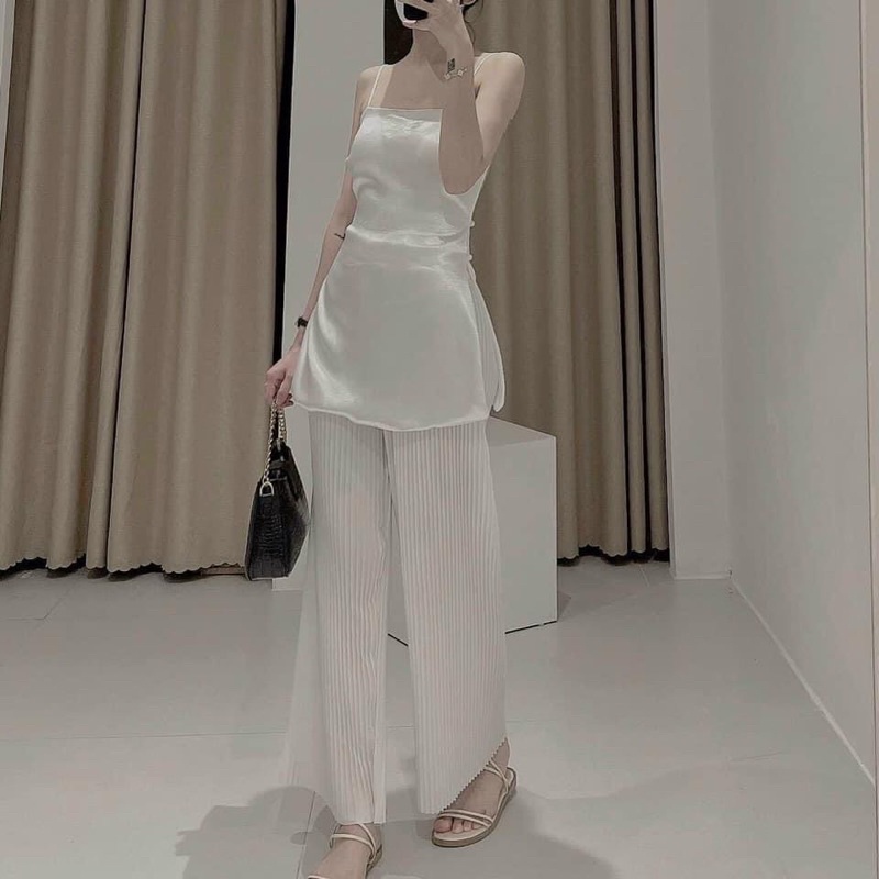 SET ÁO LỤA HỞ LƯNG QUẦN XẾP LI TRẮNG