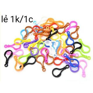 Móc khóa nhựa lẻ 1k/1c màu giao ngẫu nhiên